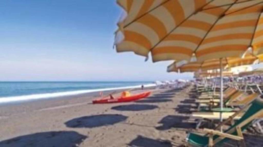 Hr Vapore Gatteo Mare Gatteo a Mare Exterior foto